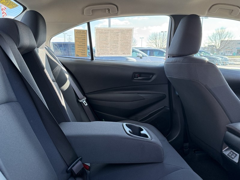 Toyota Corolla Vehicle Image 09