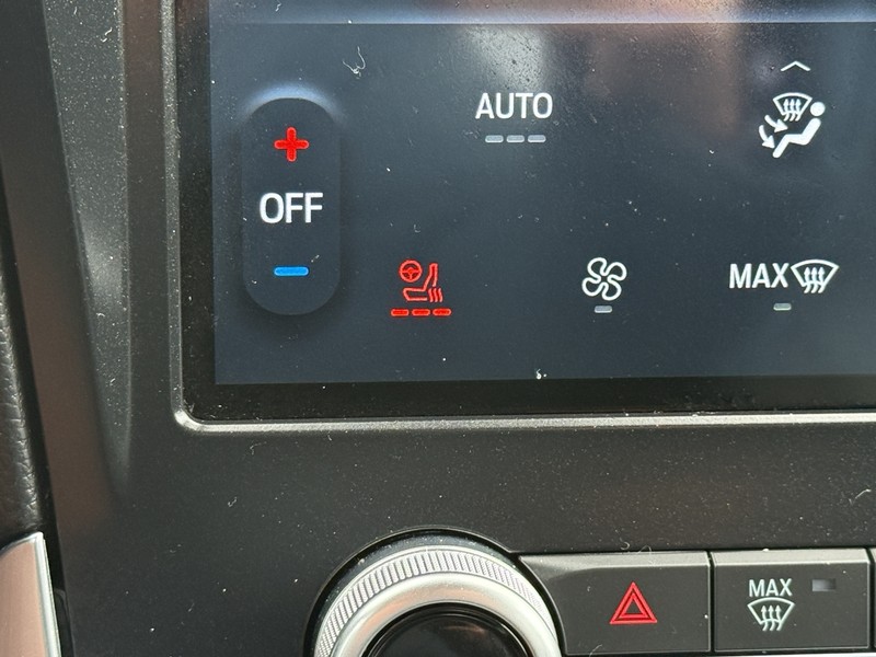 Ford Edge Vehicle Image 18