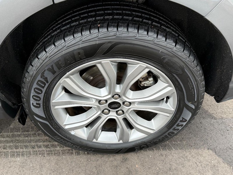 Ford Edge Vehicle Image 06