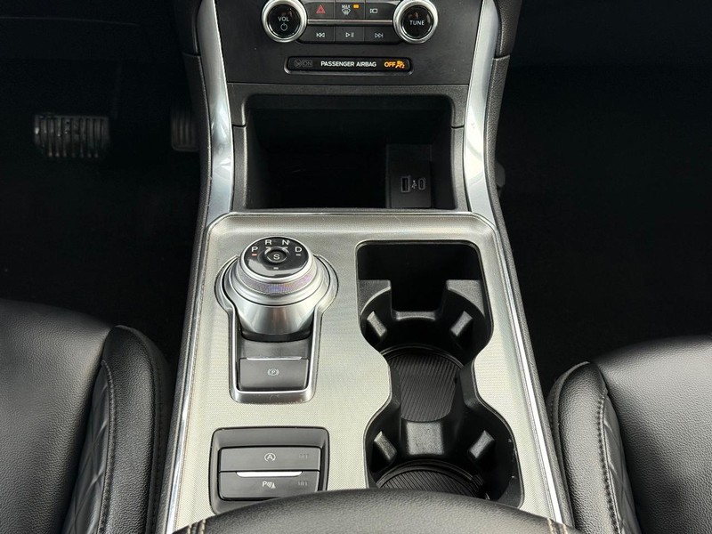 Ford Edge Vehicle Image 12