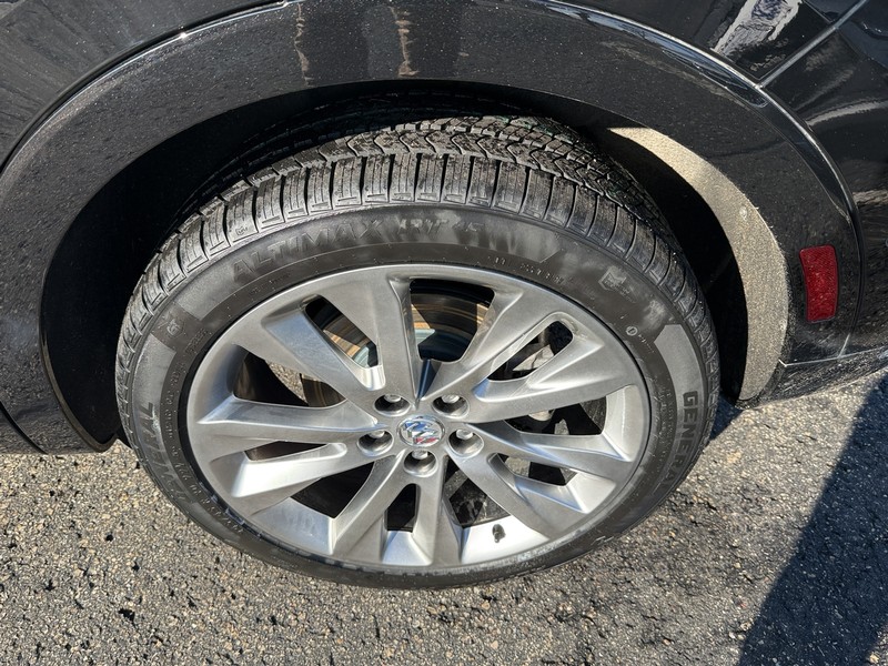 Buick Envision Vehicle Full-screen Gallery Image 06