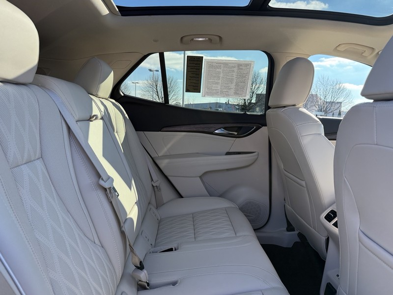 Buick Envision Vehicle Full-screen Gallery Image 09