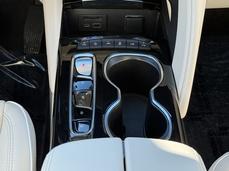 Buick Envision Vehicle Full-screen Gallery Image 12