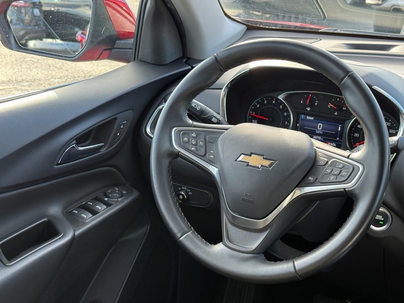Chevrolet Equinox Vehicle Full-screen Gallery Image 13