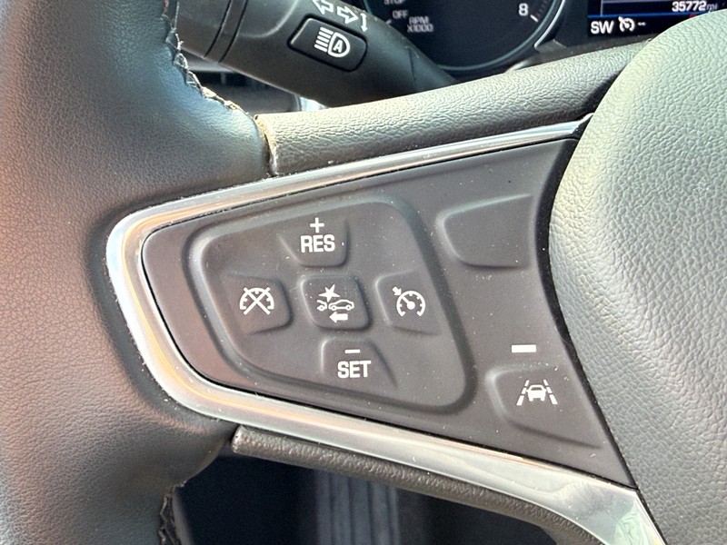 Chevrolet Equinox Vehicle Full-screen Gallery Image 15