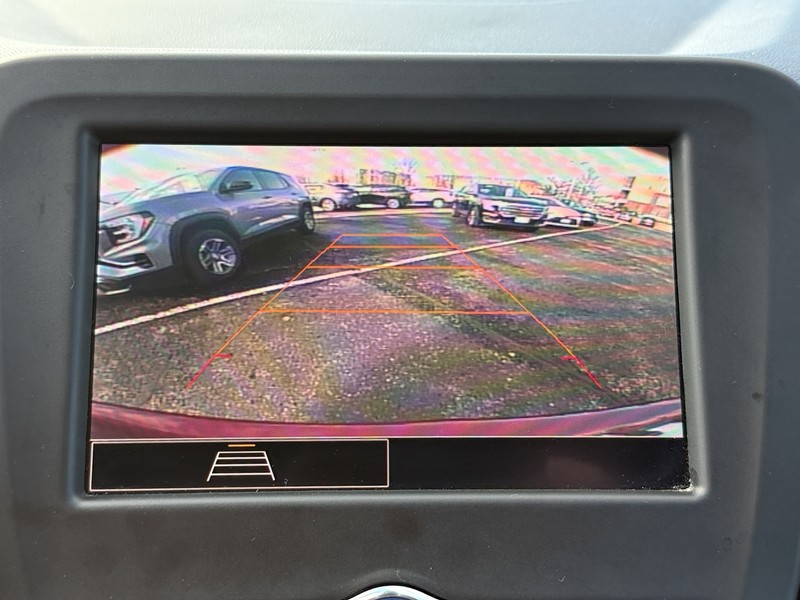 Chevrolet Equinox Vehicle Full-screen Gallery Image 19