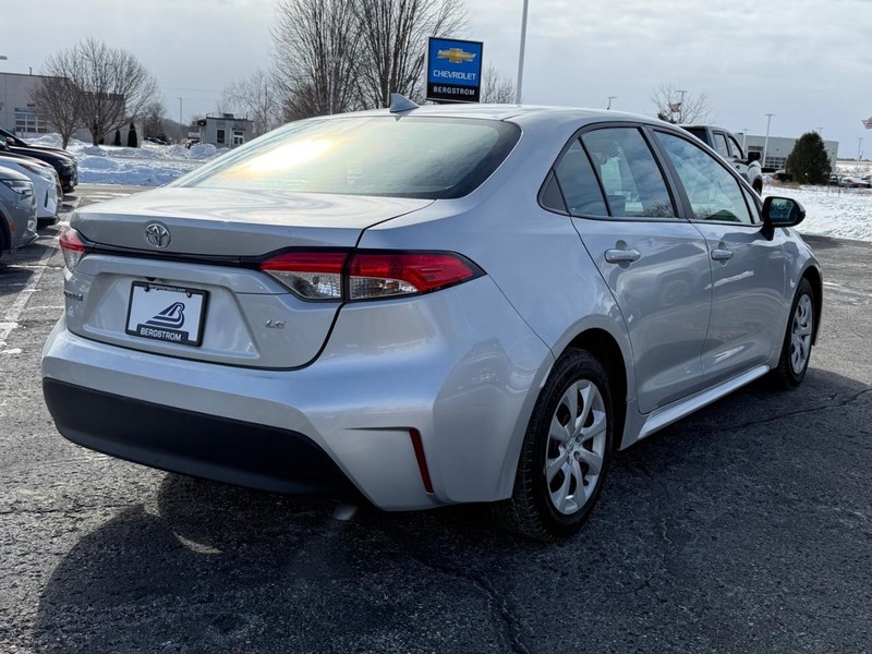 Toyota Corolla Vehicle Image 03