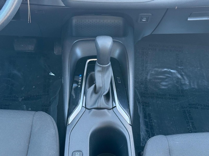 Toyota Corolla Vehicle Image 12