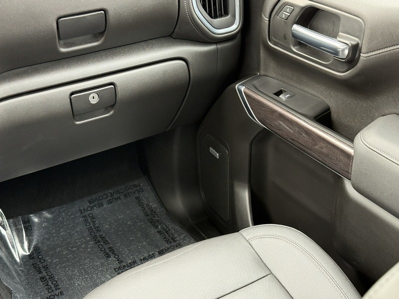 Chevrolet Silverado 1500 LTD Vehicle Full-screen Gallery Image 13