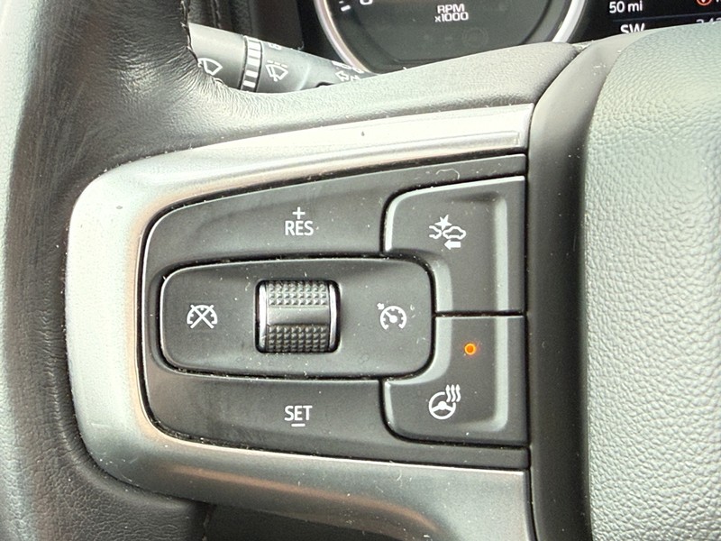 Chevrolet Silverado 1500 LTD Vehicle Full-screen Gallery Image 14