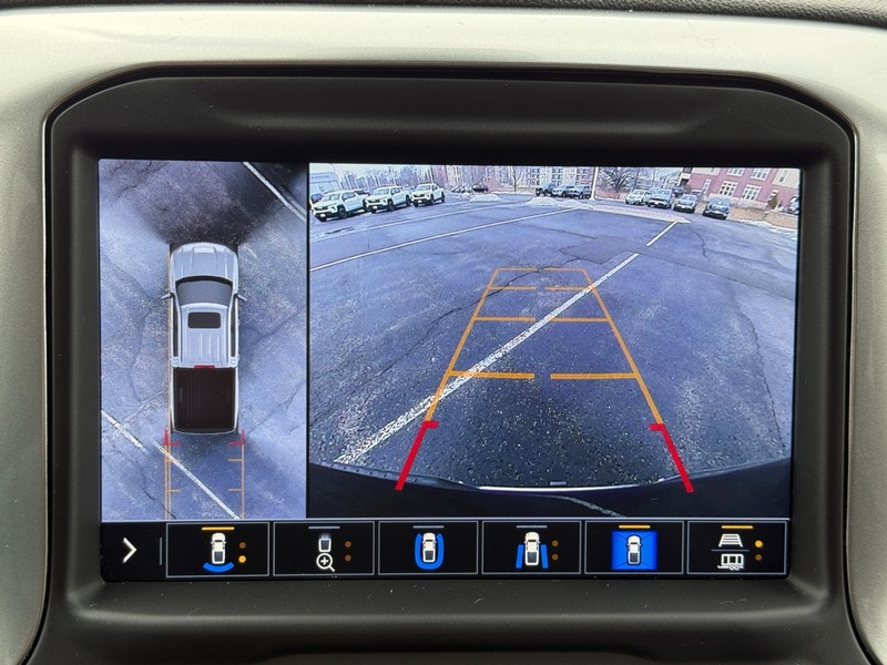 Chevrolet Silverado 1500 LTD Vehicle Full-screen Gallery Image 18