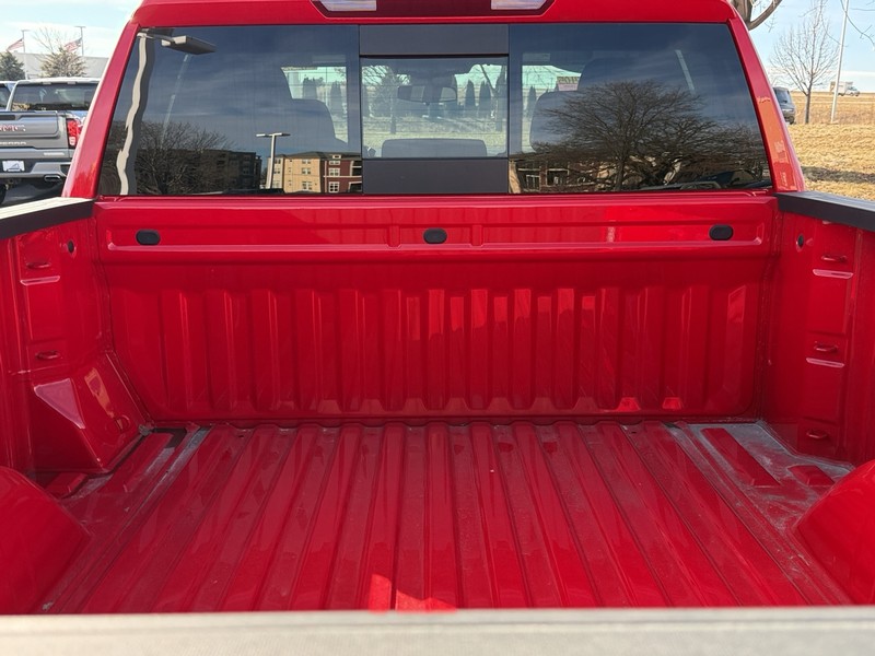 Chevrolet Silverado 1500 Vehicle Image 04