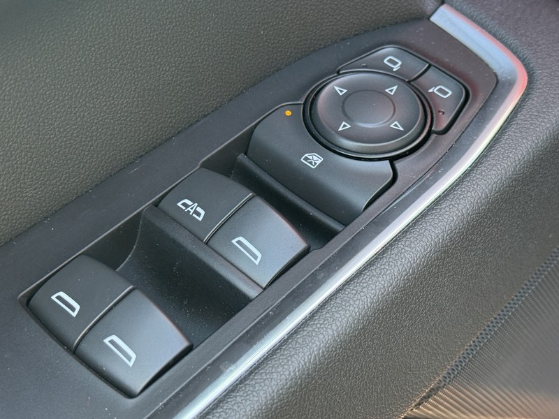 Chevrolet Silverado 1500 Vehicle Image 20