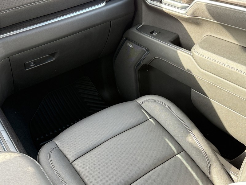 Chevrolet Silverado 1500 Vehicle Image 14