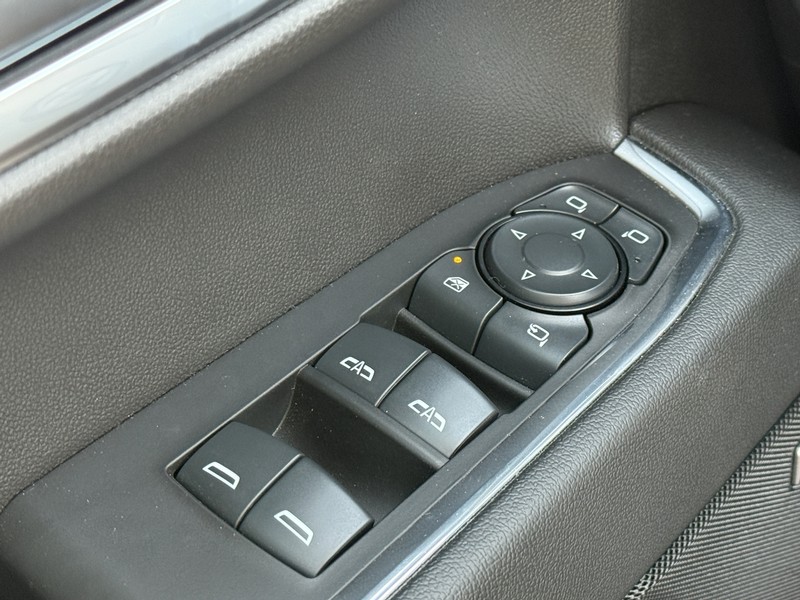 Chevrolet Silverado 1500 Vehicle Image 21