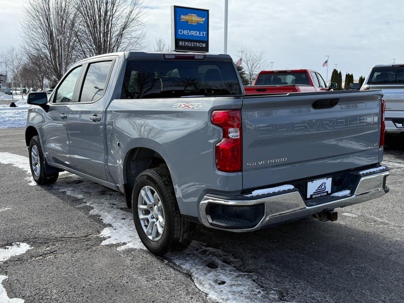 Chevrolet Silverado 1500 Vehicle Full-screen Gallery Image 05