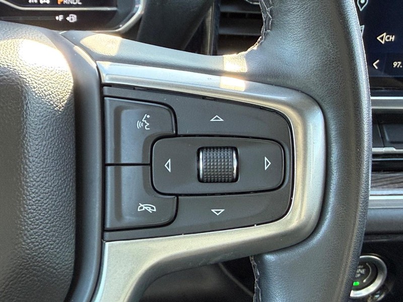 Chevrolet Silverado 1500 Vehicle Full-screen Gallery Image 15