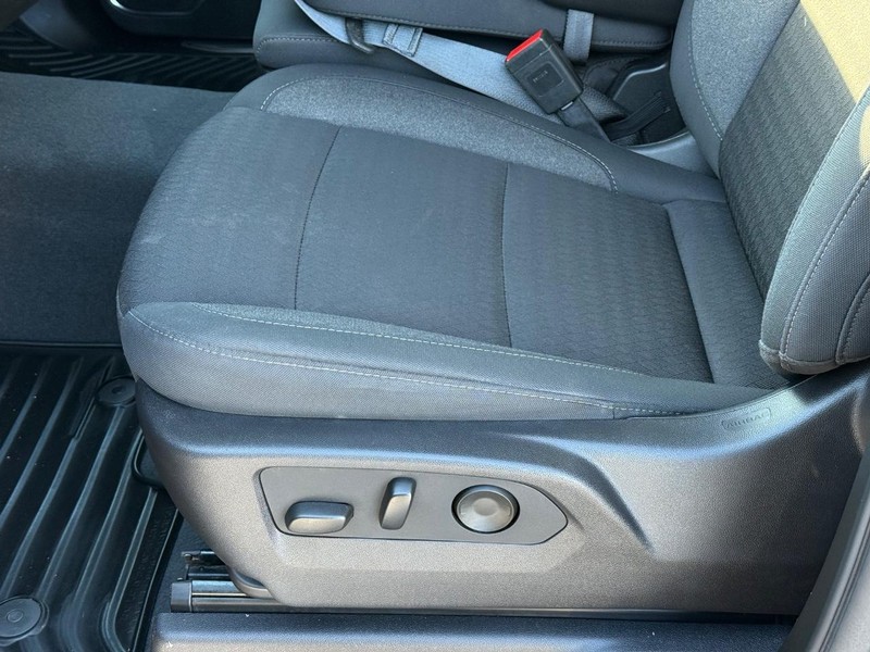 Chevrolet Silverado 1500 Vehicle Full-screen Gallery Image 20