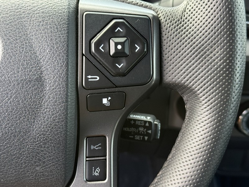 Toyota Tacoma 4WD Vehicle Image 16