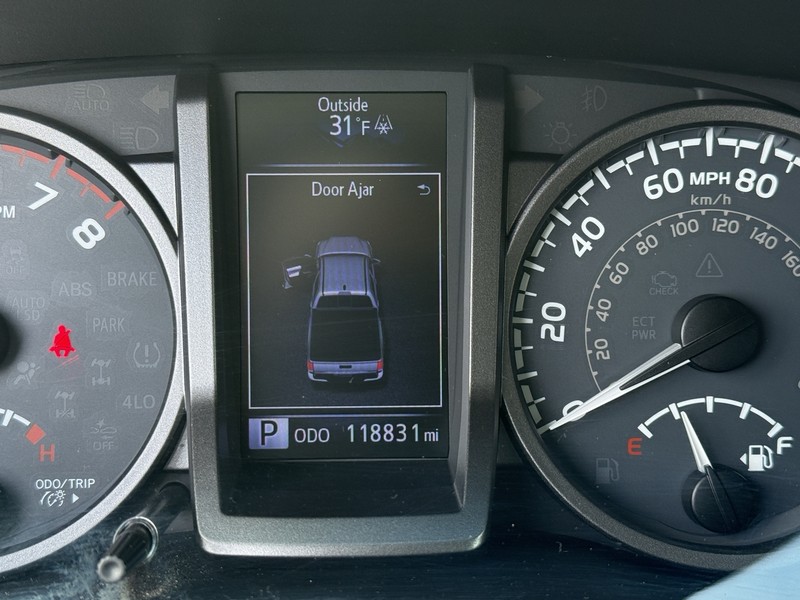 Toyota Tacoma 4WD Vehicle Image 17