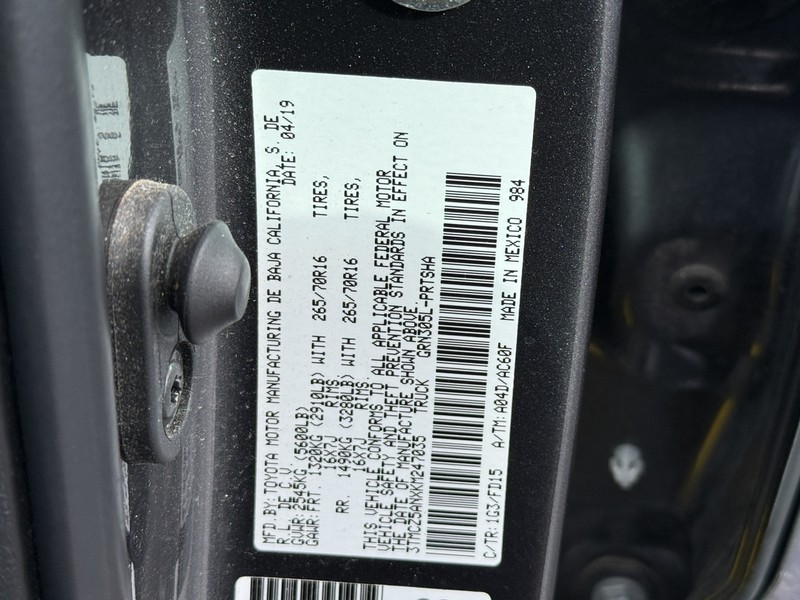 Toyota Tacoma 4WD Vehicle Image 21