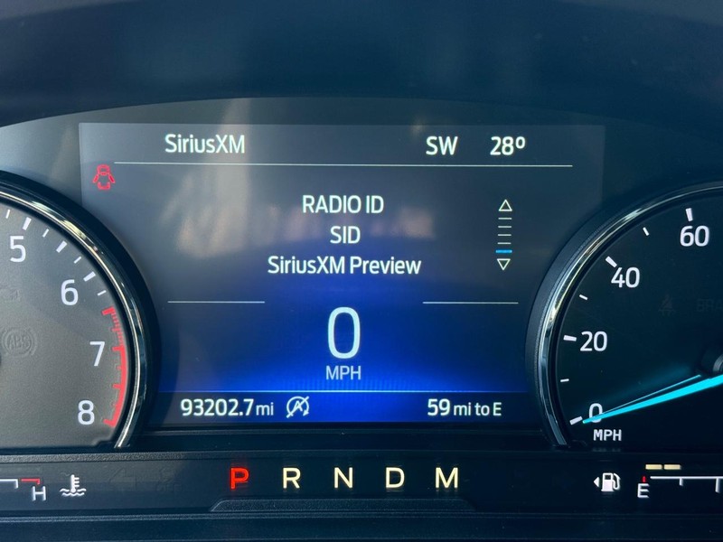 Ford Explorer Vehicle Image 15