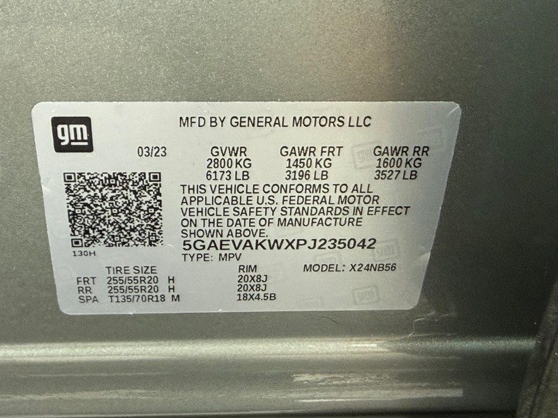 Buick Enclave Vehicle Image 24