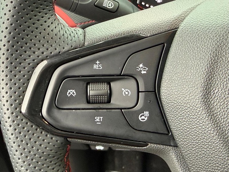 Chevrolet Trailblazer Vehicle Image 16