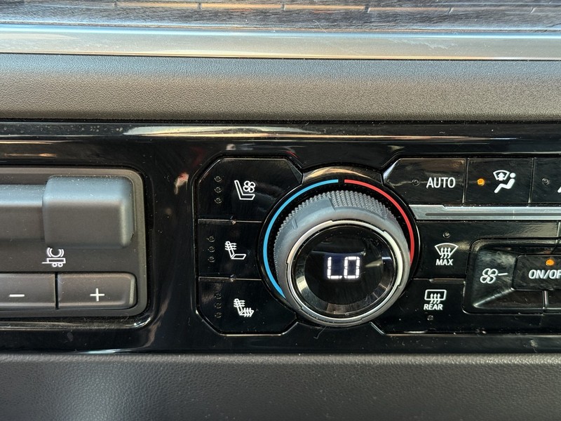 Chevrolet Silverado 1500 Vehicle Image 19