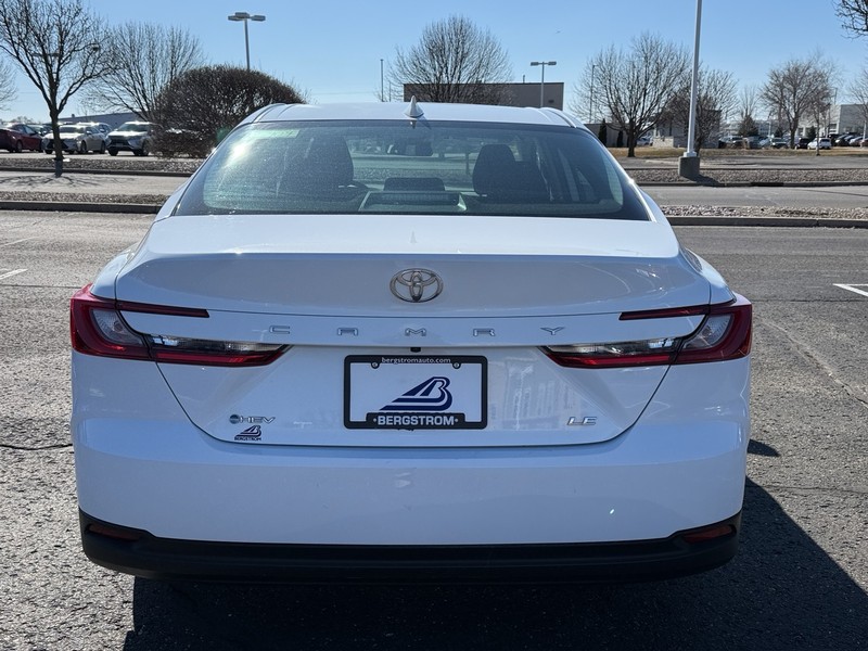 Toyota Camry Vehicle Image 04