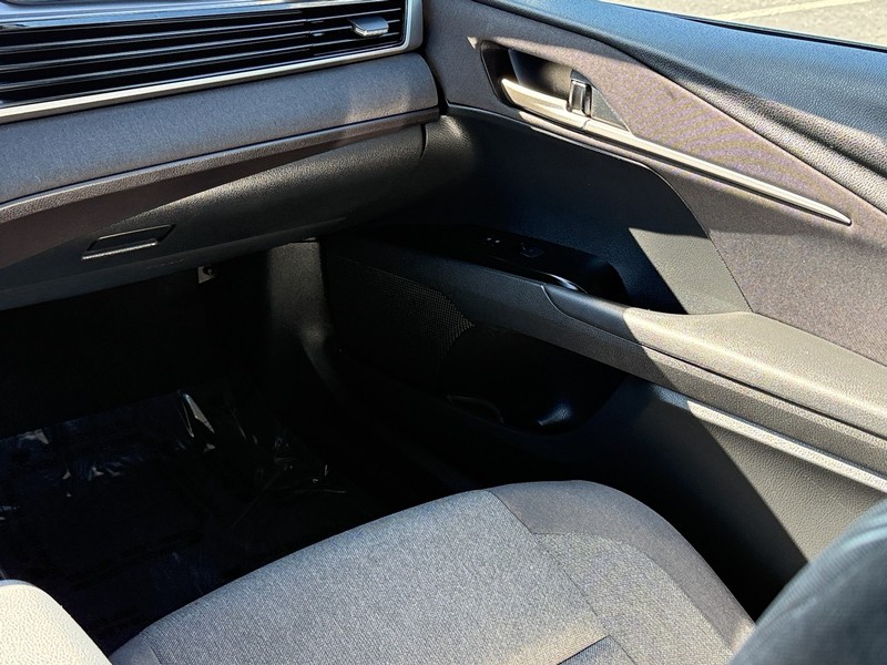 Toyota Camry Vehicle Image 15