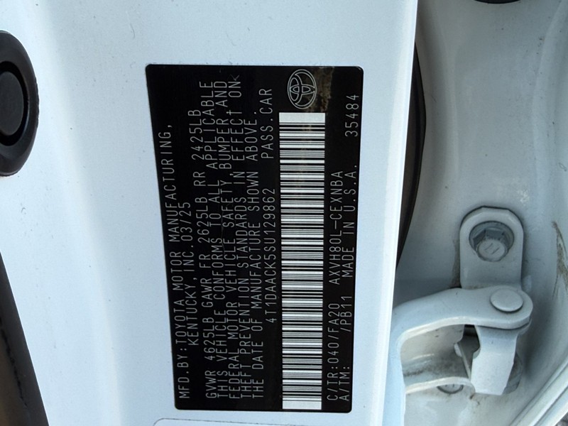 Toyota Camry Vehicle Image 22