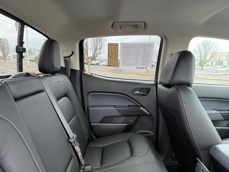 Chevrolet Colorado Vehicle Full-screen Gallery Image 09