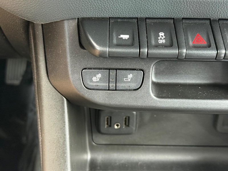 Chevrolet Colorado Vehicle Full-screen Gallery Image 19