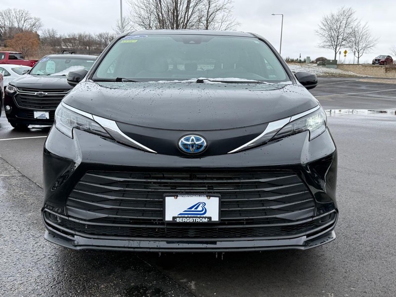 Toyota Sienna Vehicle Image 08