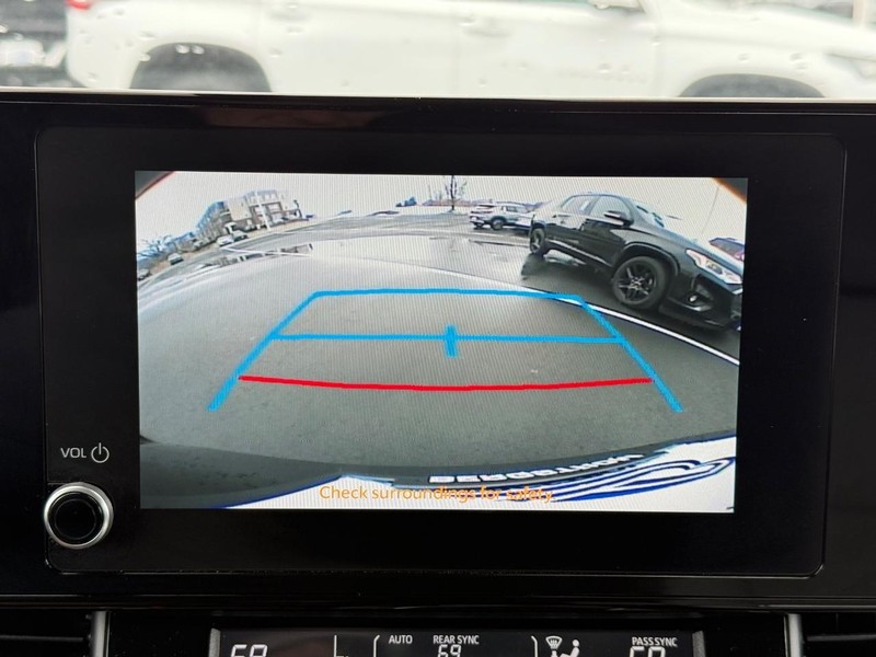 Toyota Sienna Vehicle Image 19