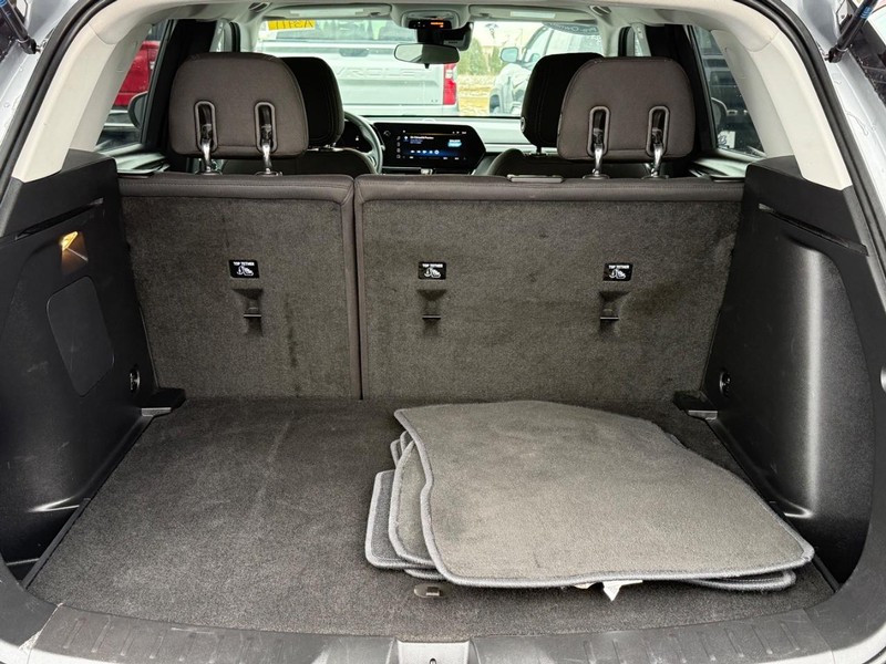 Chevrolet Trailblazer Vehicle Full-screen Gallery Image 05