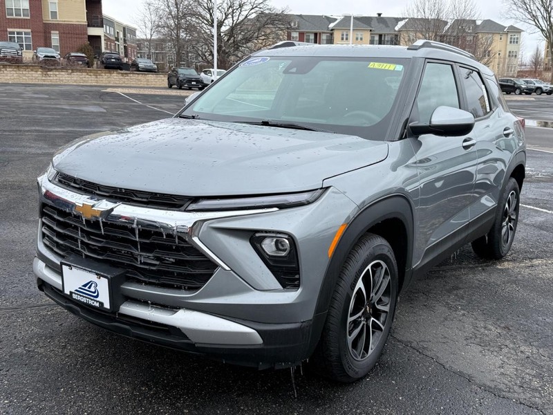 Chevrolet Trailblazer Vehicle Full-screen Gallery Image 08