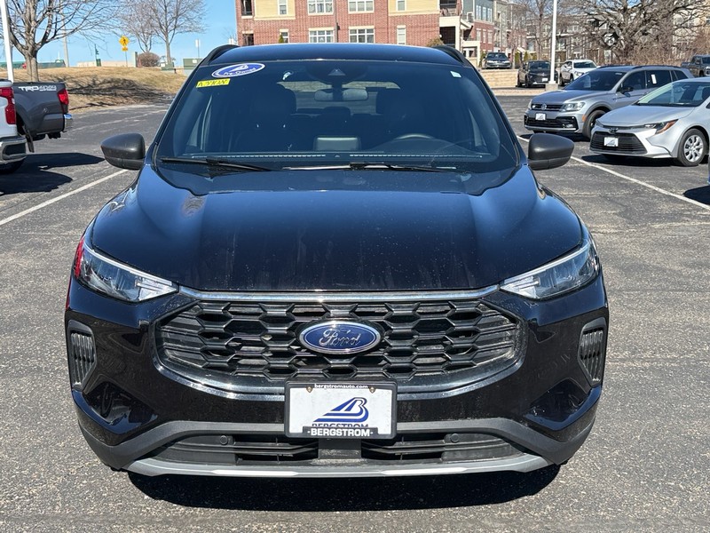 Ford Escape Vehicle Image 09