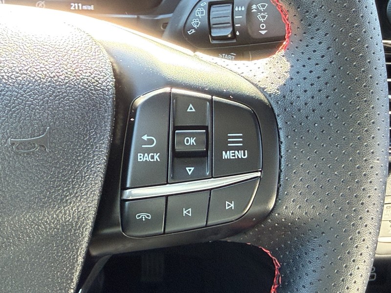 Ford Escape Vehicle Image 17