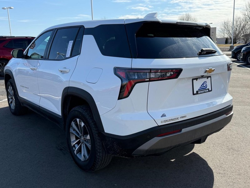 Chevrolet Equinox Vehicle Image 06