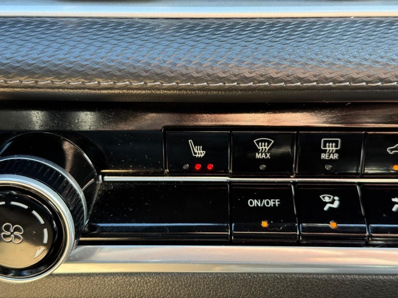 Chevrolet Equinox Vehicle Image 19