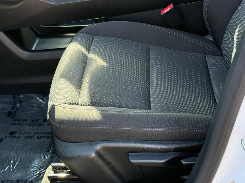 Chevrolet Equinox Vehicle Image 21