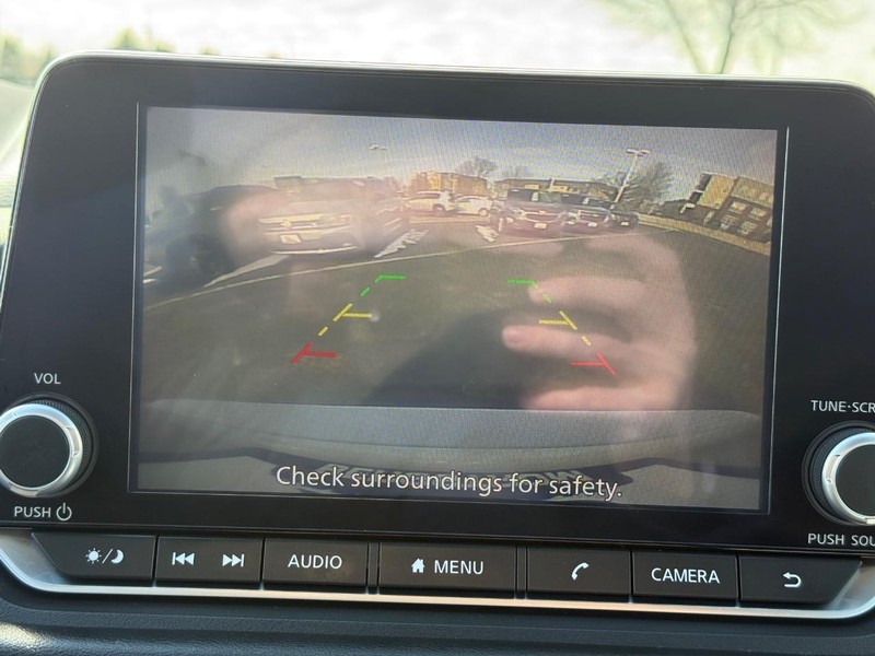 Nissan Rogue Vehicle Image 20