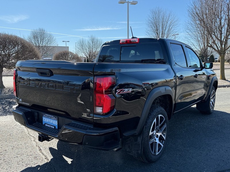 Chevrolet Colorado Vehicle Full-screen Gallery Image 03