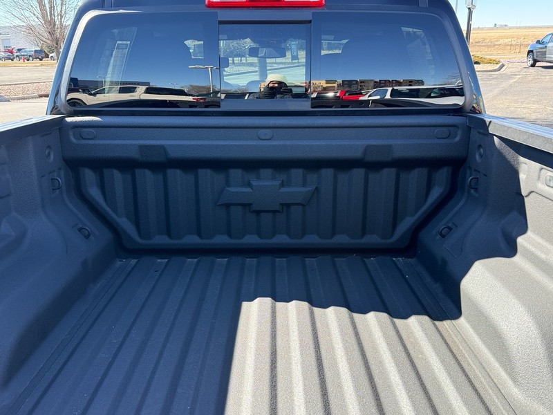 Chevrolet Colorado Vehicle Full-screen Gallery Image 05