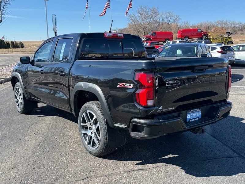 Chevrolet Colorado Vehicle Full-screen Gallery Image 06