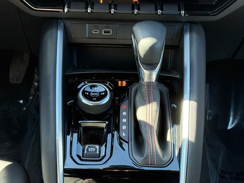 Chevrolet Colorado Vehicle Full-screen Gallery Image 13