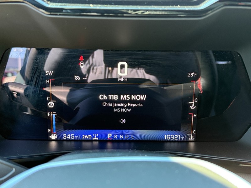 Chevrolet Colorado Vehicle Full-screen Gallery Image 18