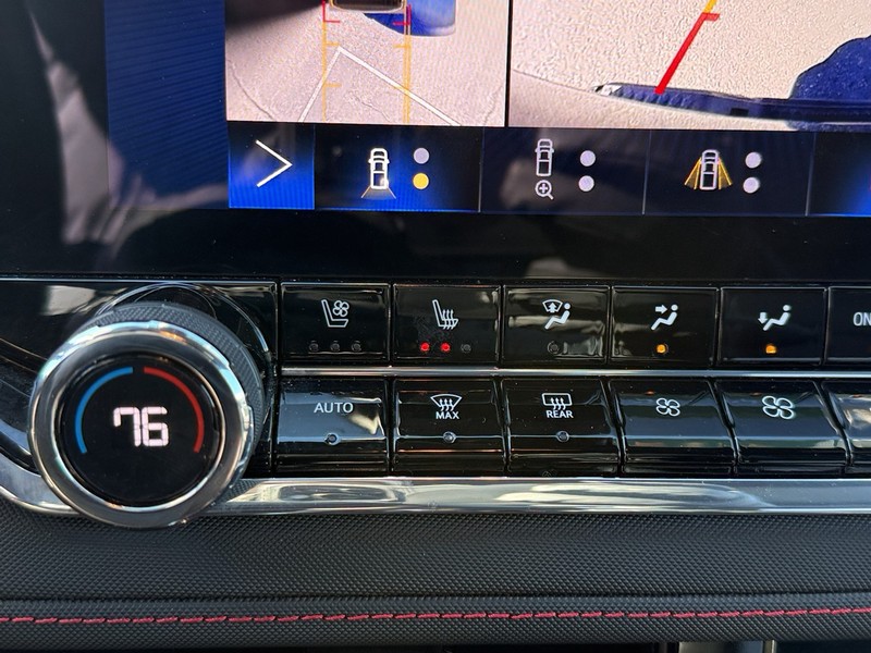 Chevrolet Colorado Vehicle Full-screen Gallery Image 19